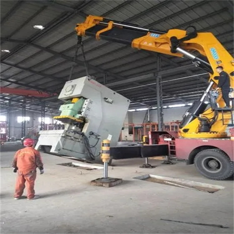 东阁镇80吨折臂吊车出租附近电话