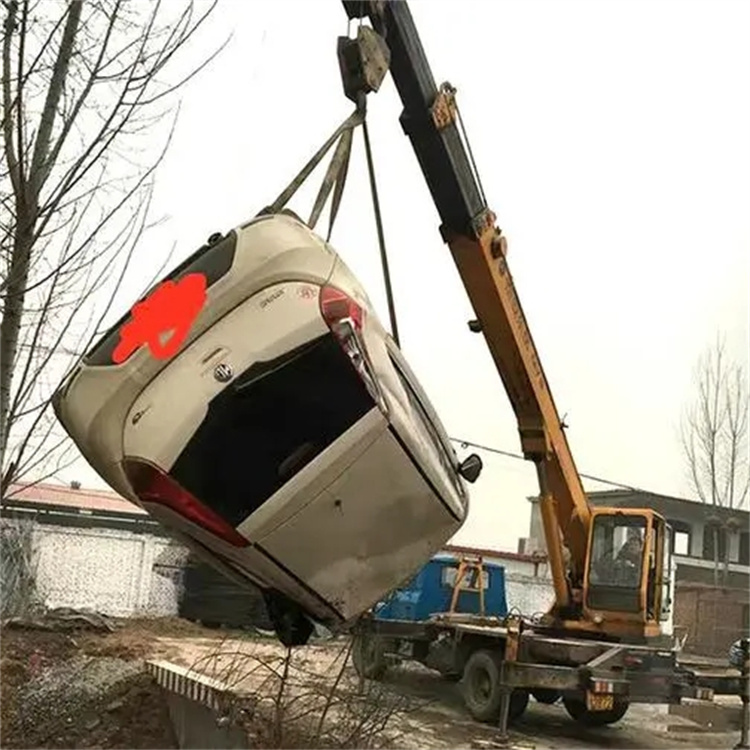 东阁镇随时待命，吊车24小时道路救援服务全解析