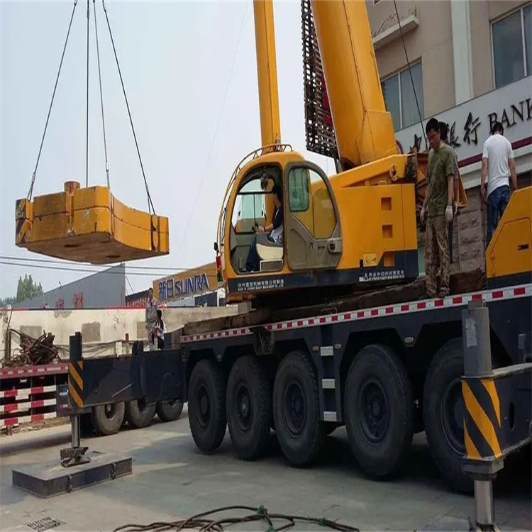 东阁镇当地吊车出租|机器吊装|75吨|工厂搬迁服务